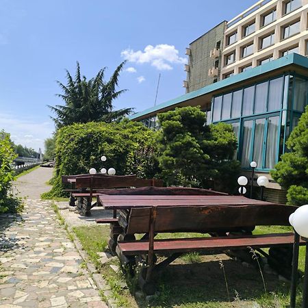 Hotel Carpati Baia Mare Exterior photo