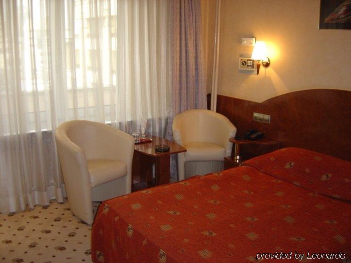 Hotel Carpati Baia Mare Room photo