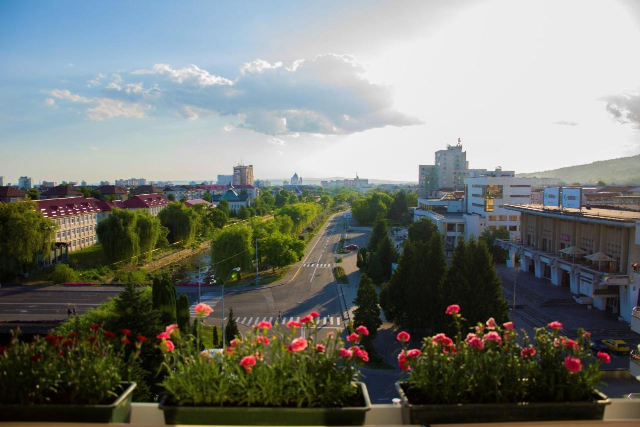 Hotel Carpati Baia Mare Exterior photo